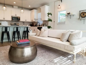 Beautiful Modern Luxury Eco Townhouse, 3b/3.5b Great Location